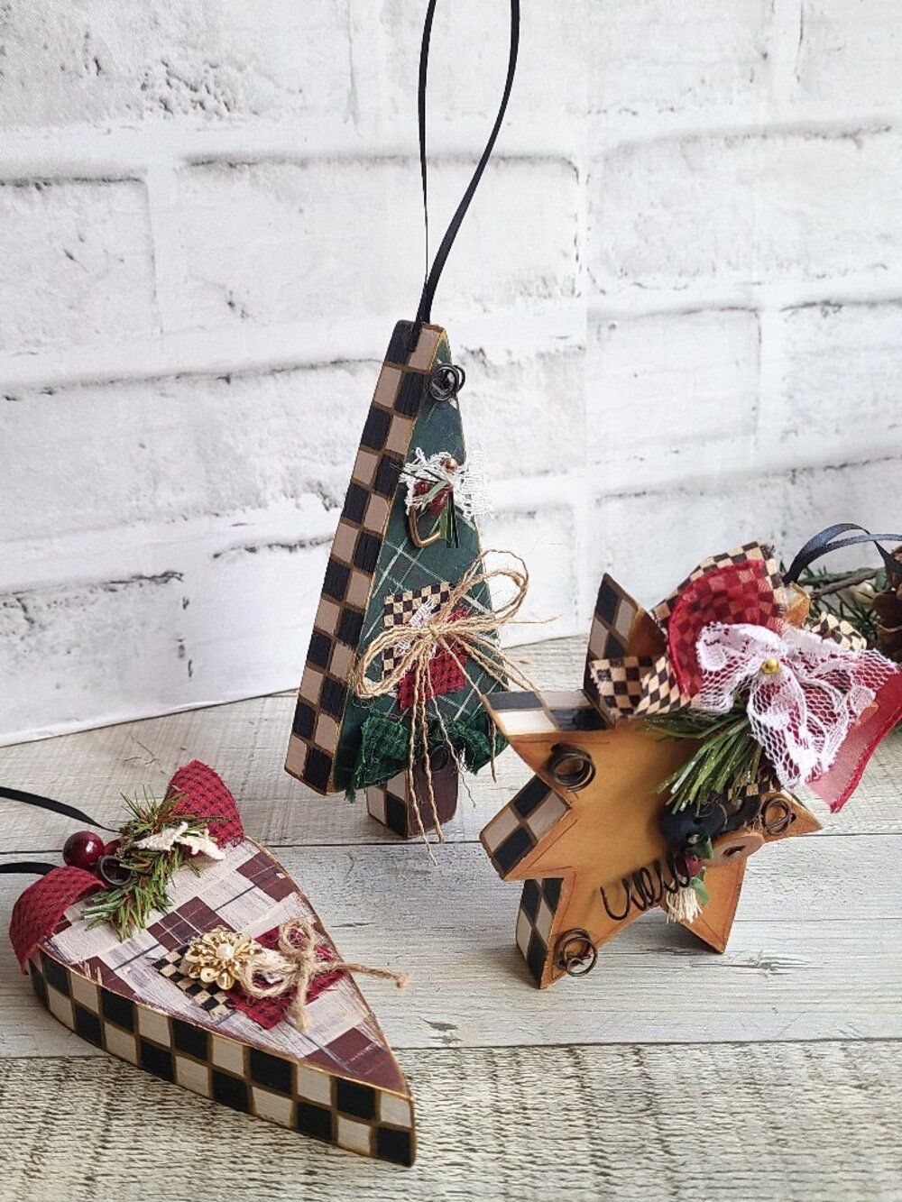 Checked Tree Ornaments Heirloom Folk Art Vintage Checked Christmas Ornament Set